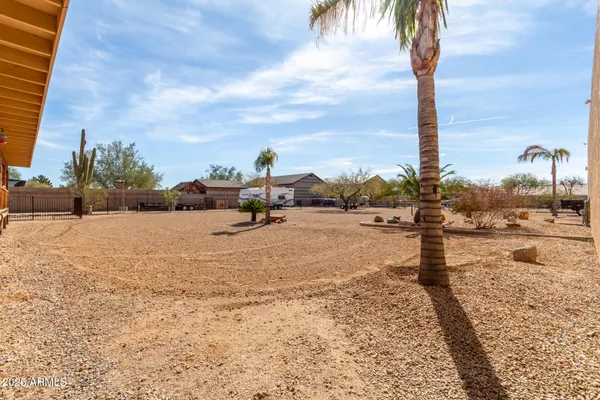 $975,000 | 205 East Irvine Road, Phoenix, AZ 85086