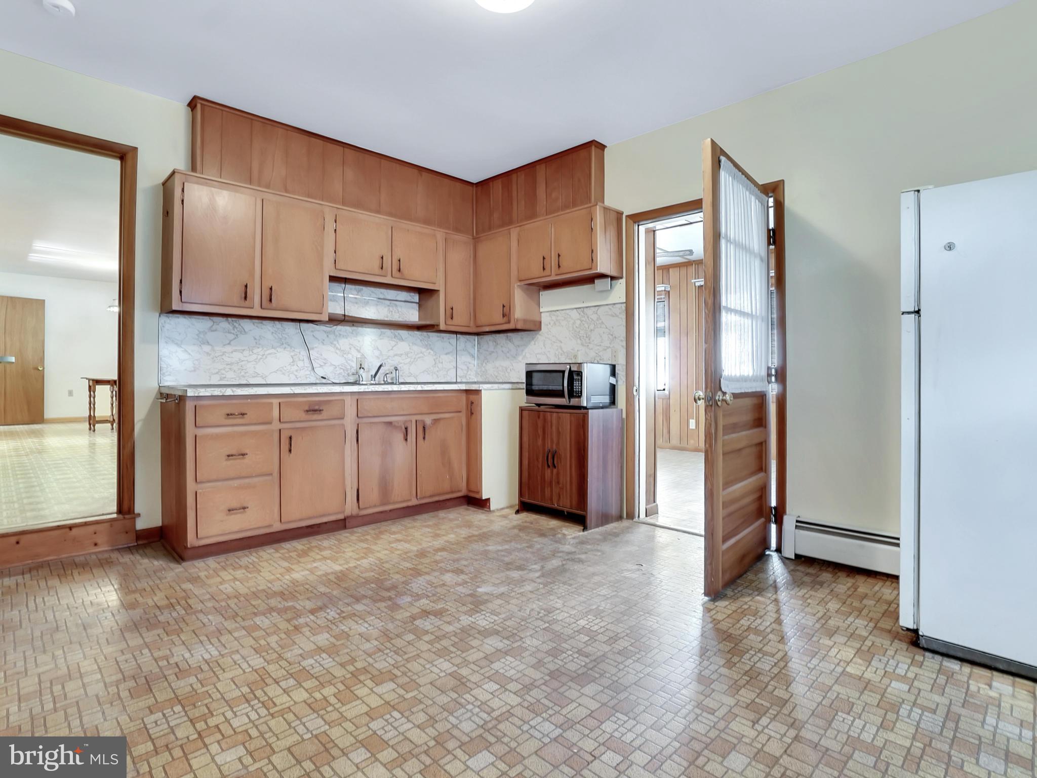 11412 Daysville Road Frederick, MD 21701 - Photo 25 of 50 Summer Kitchen/Mudroom