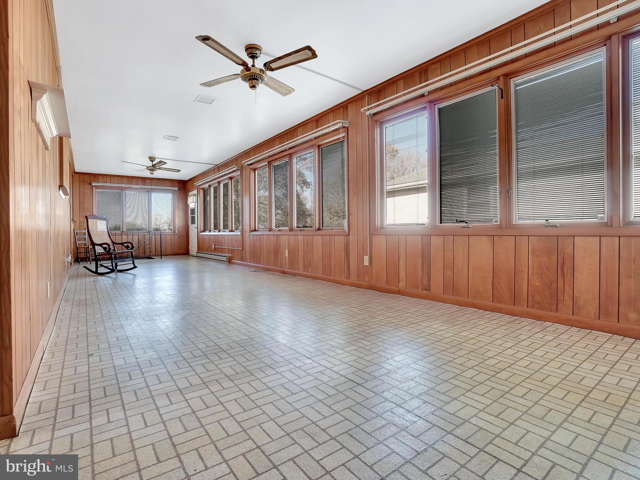 11412 Daysville Road Frederick, MD 21701 - Photo 28 of 50 Huge Sunroom