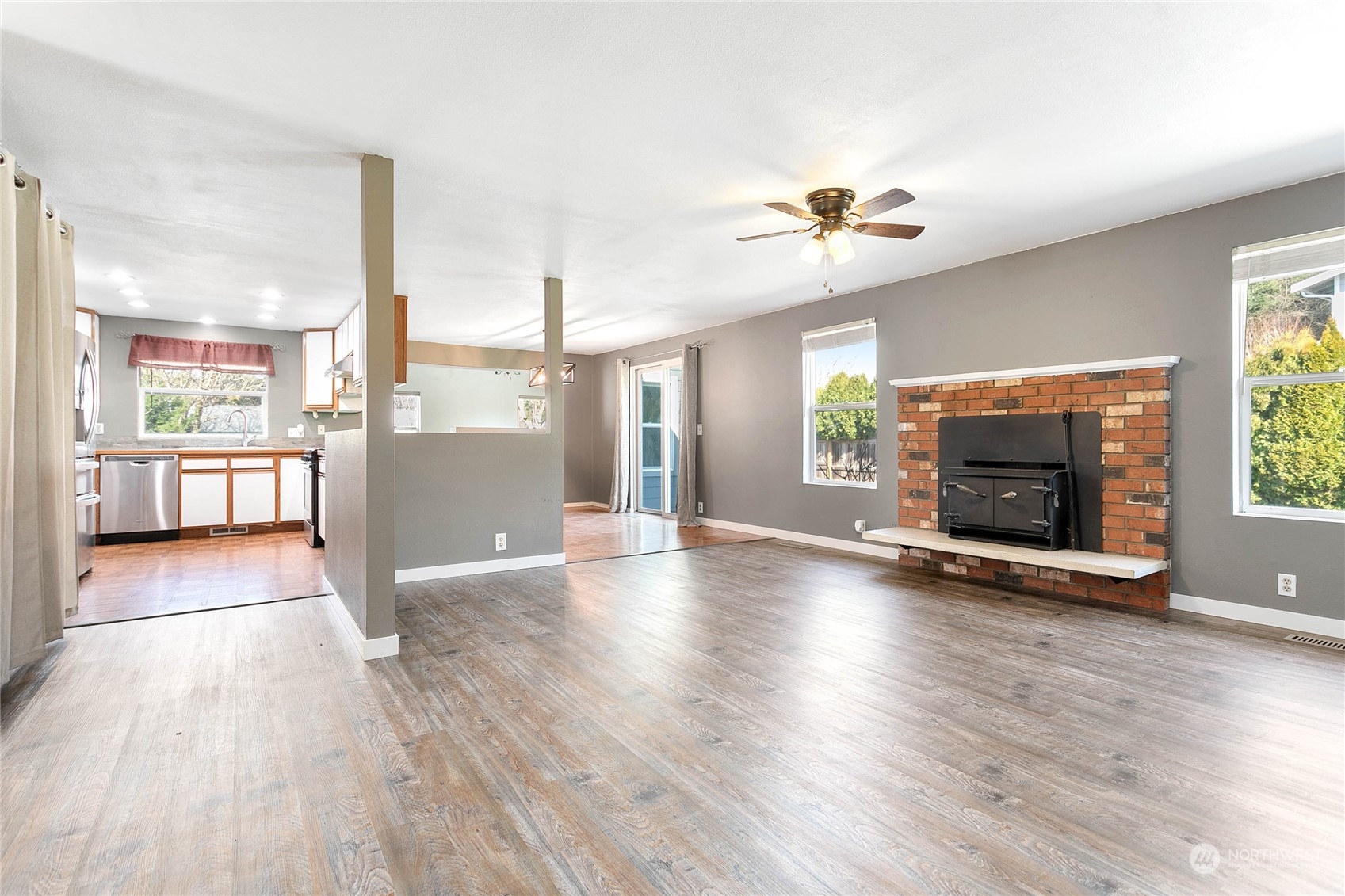 731 East Del Ray Road Lynden, WA 98264 - Photo 4 of 33
