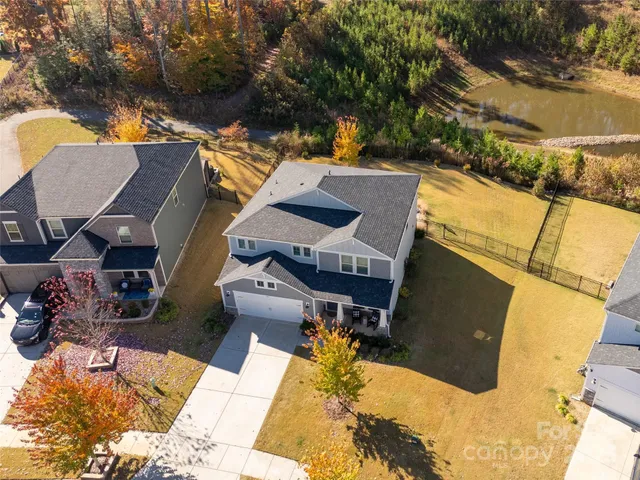 a view of a house with outdoor space