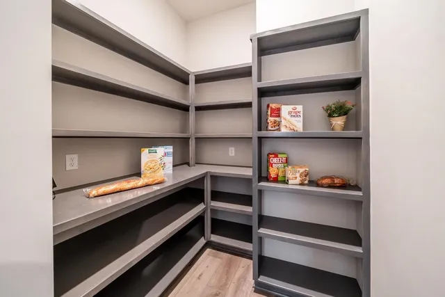 $352,445 | 1141 West Shellbark Lane, Goddard, KS 67052