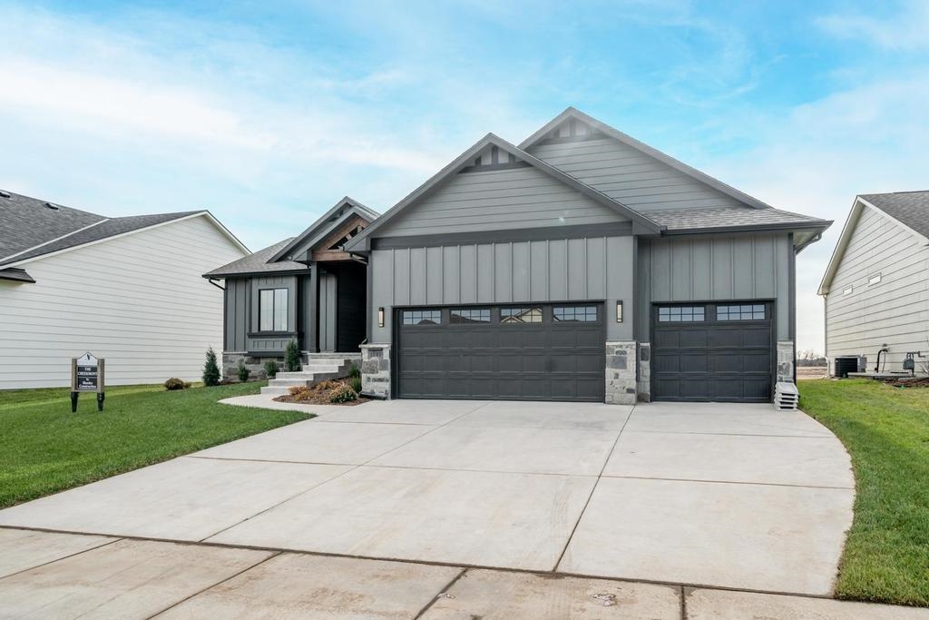 1141 West Shellbark Lane Goddard, KS 67052 - Photo 2 of 36