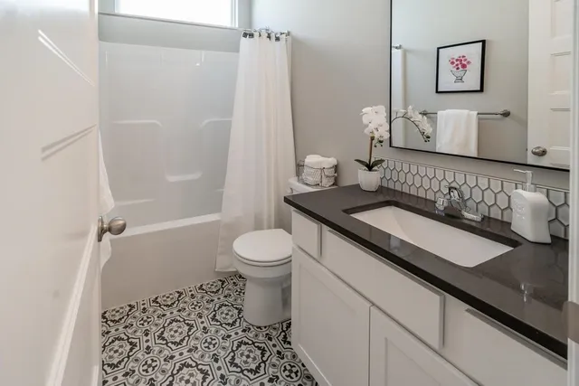 $352,445 | 1141 West Shellbark Lane, Goddard, KS 67052