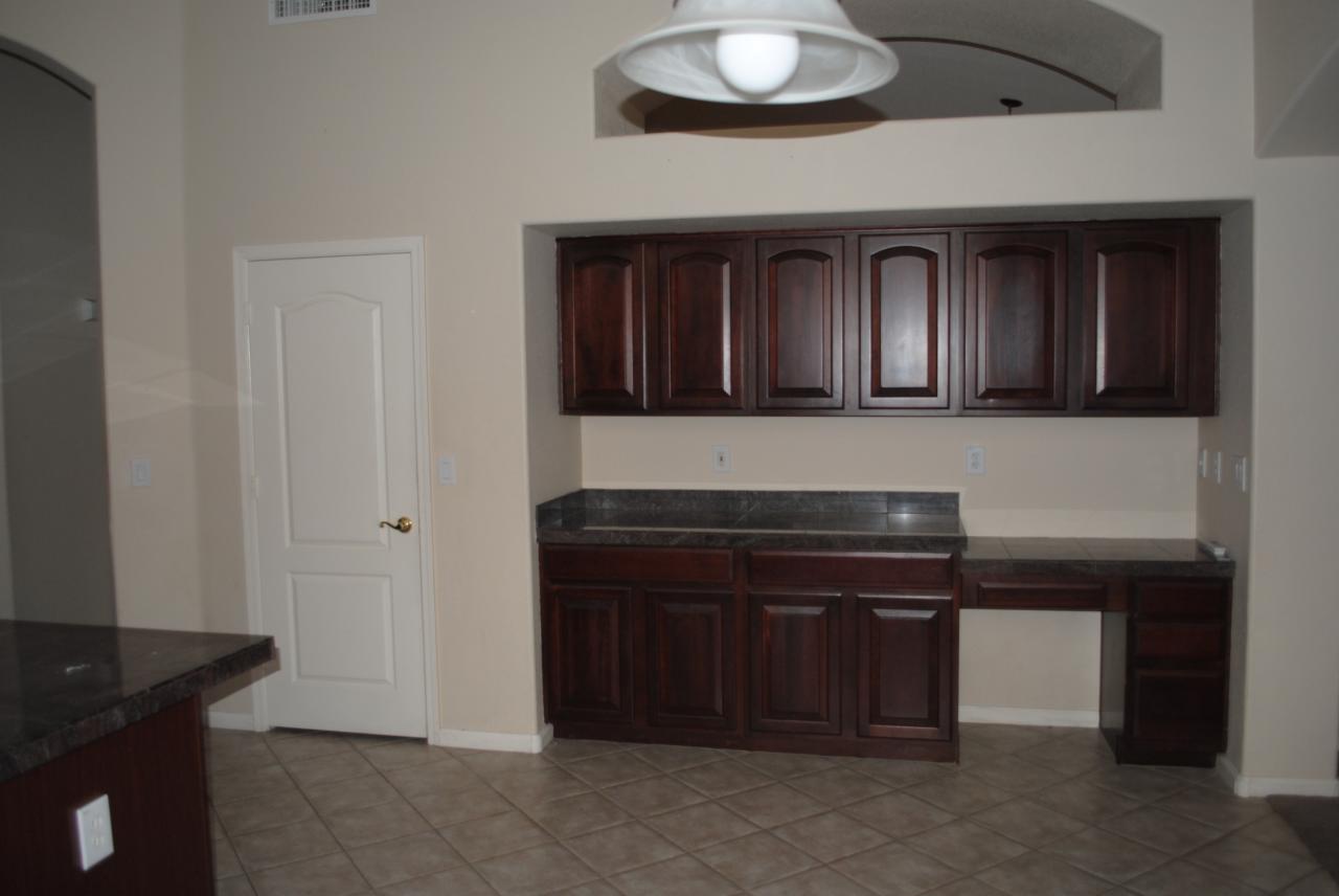 22818 North Romo Loop Phoenix, AZ 85027 - Photo 8 of 28 8