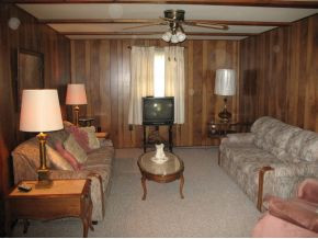 105 Walnut Road Bristol, TN 37620 - Photo 6 of 9 Plenty of room for family