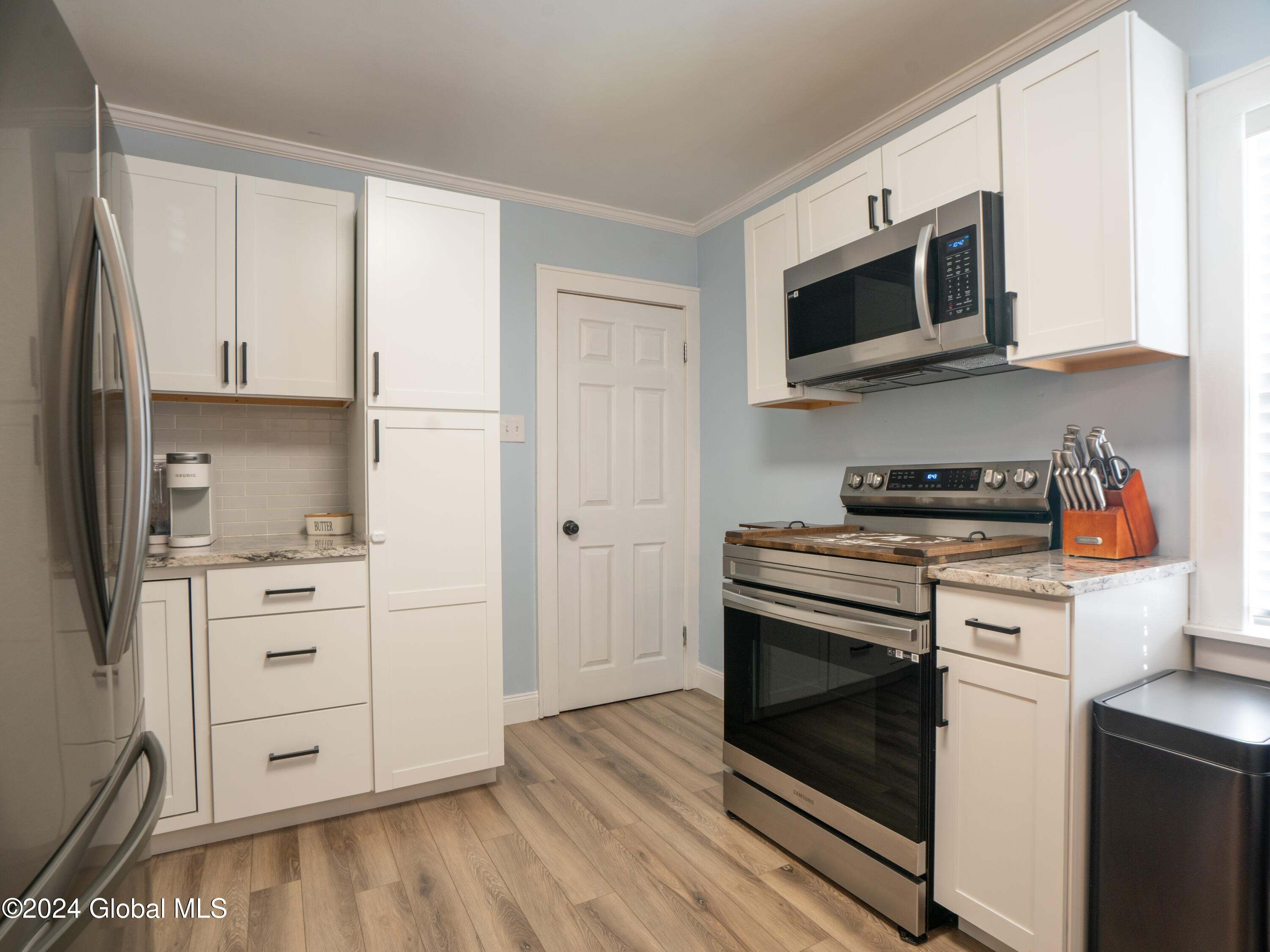 2033 Careleon Road Schenectady, NY 12303 - Photo 14 of 43 DSC06551
