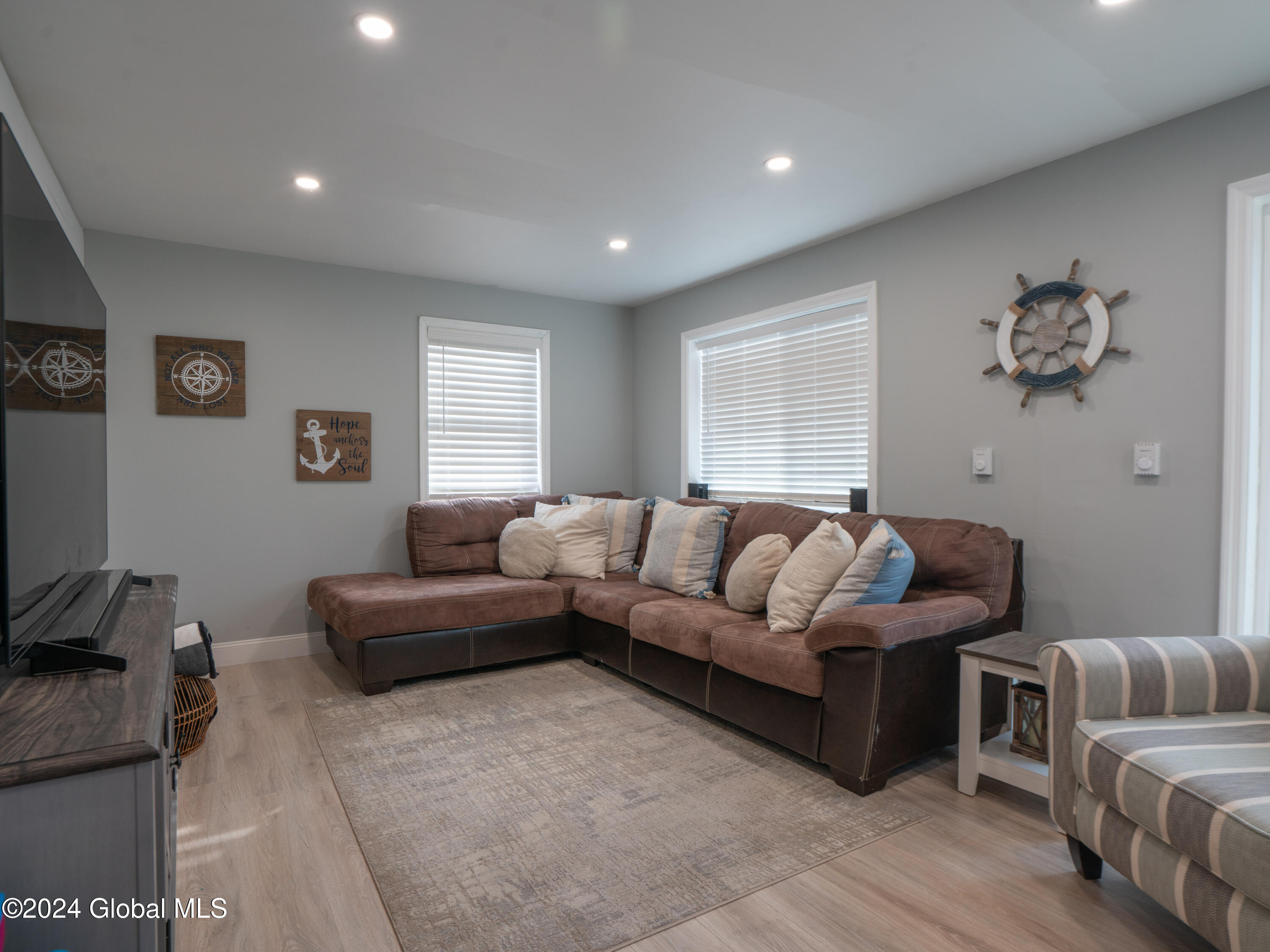 2033 Careleon Road Schenectady, NY 12303 - Photo 16 of 43 DSC06547