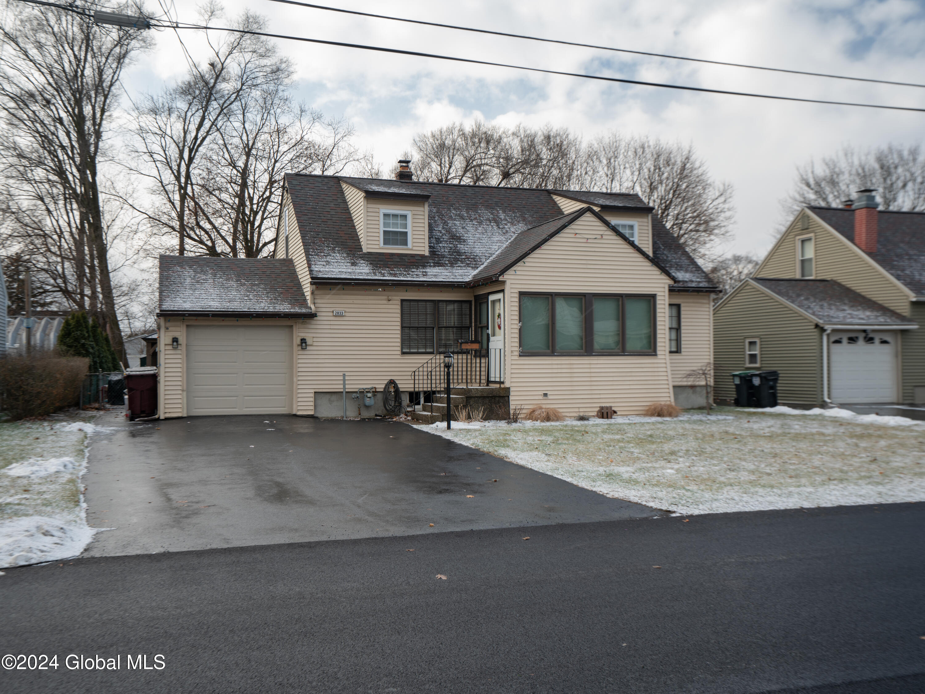 2033 Careleon Road Schenectady, NY 12303 - Photo 41 of 43 DSC06530