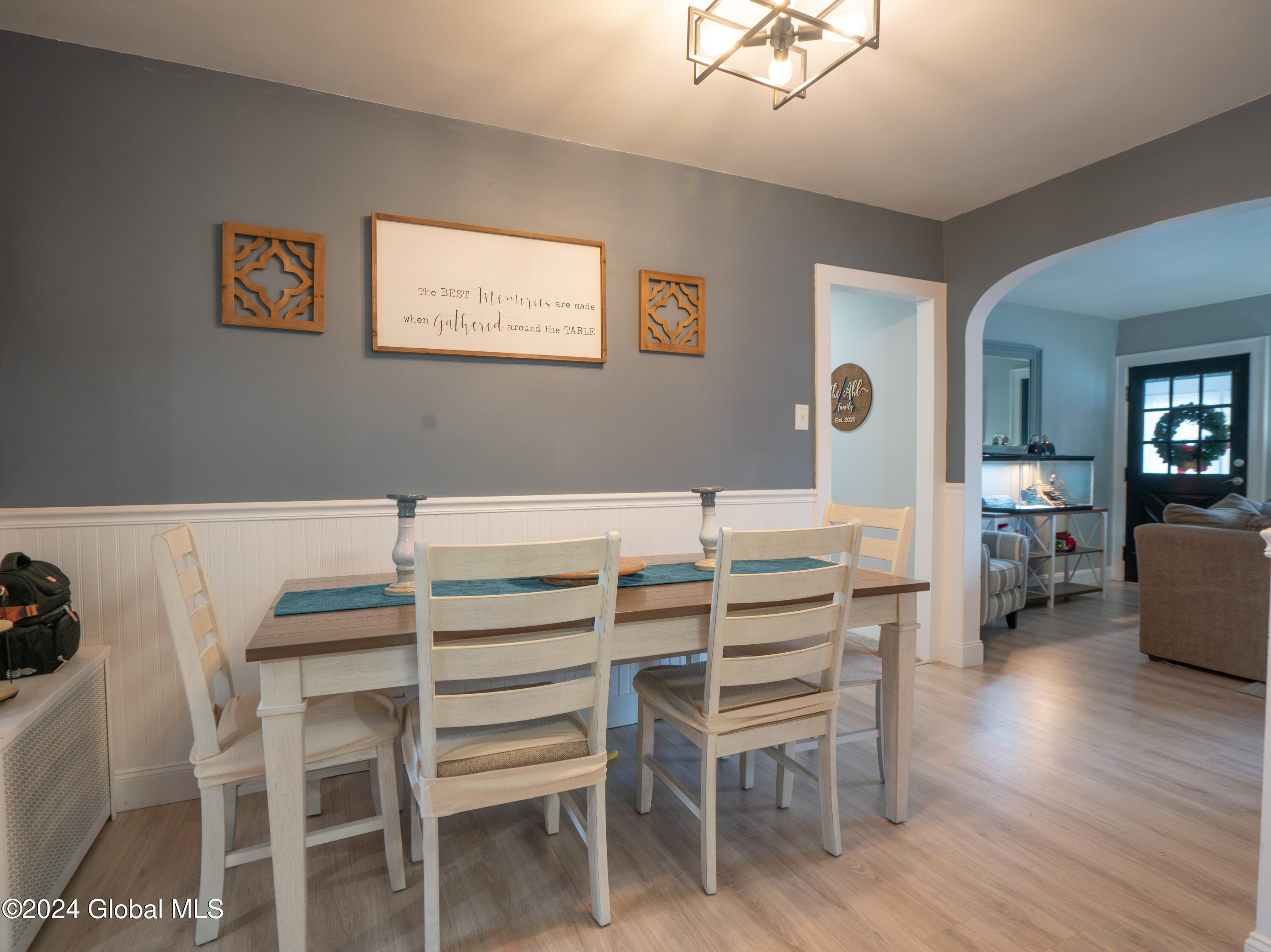 2033 Careleon Road Schenectady, NY 12303 - Photo 10 of 43 DSC06555