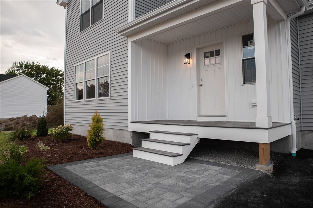5 Recess Lane Warwick, RI 02889 - Photo 2 of 32