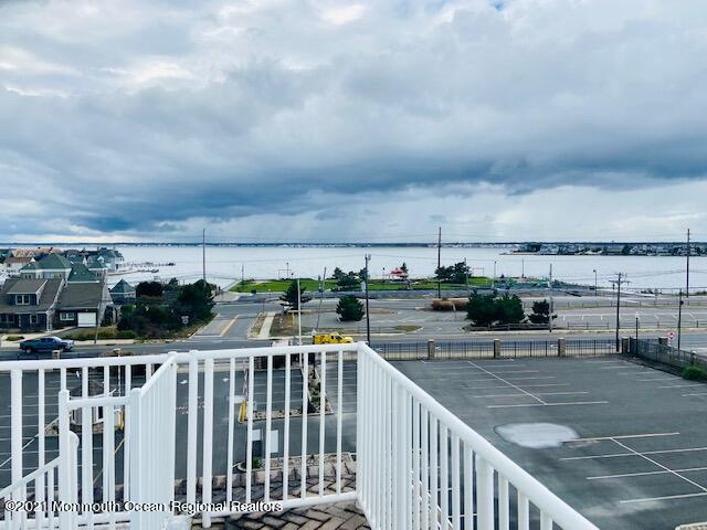 438 Highway 35, Unit 5305 Mantoloking, NJ 08738 - Photo 20 of 40 a balcony with street view