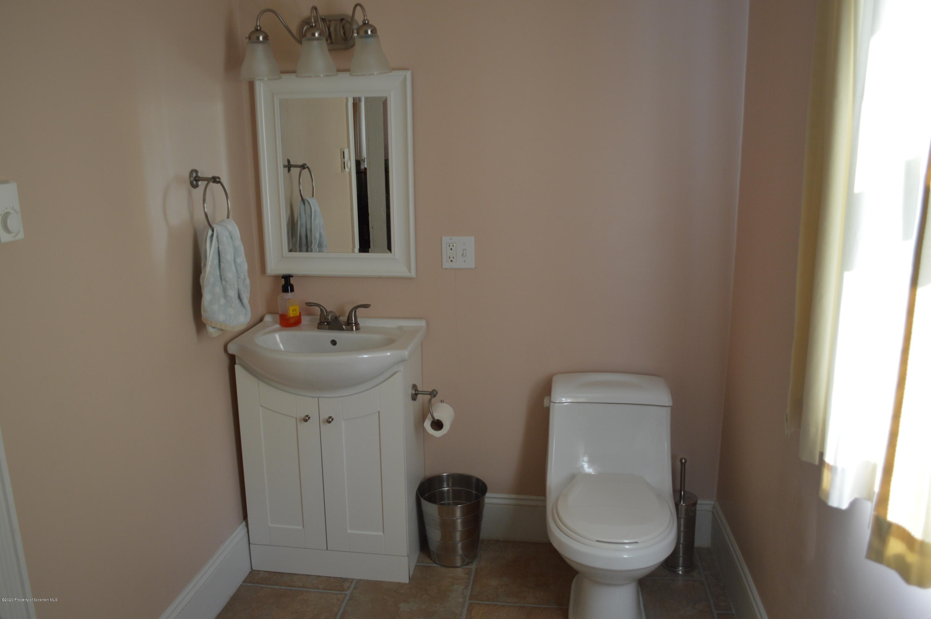 323 Spring Street Dunmore, PA 18512 - Photo 8 of 21 Gallery Image 8