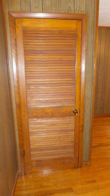 3220 Ford Hampton Road Winchester, KY 40391 - Photo 25 of 54 Closet in master bedroom.