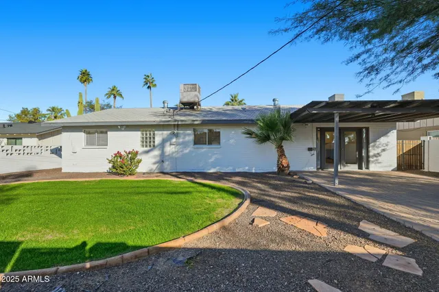 $2,350 | 233 East Huntington Drive, Tempe, AZ 85282