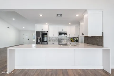 $695,000 | 1411 East Dava Drive, Tempe, AZ 85283