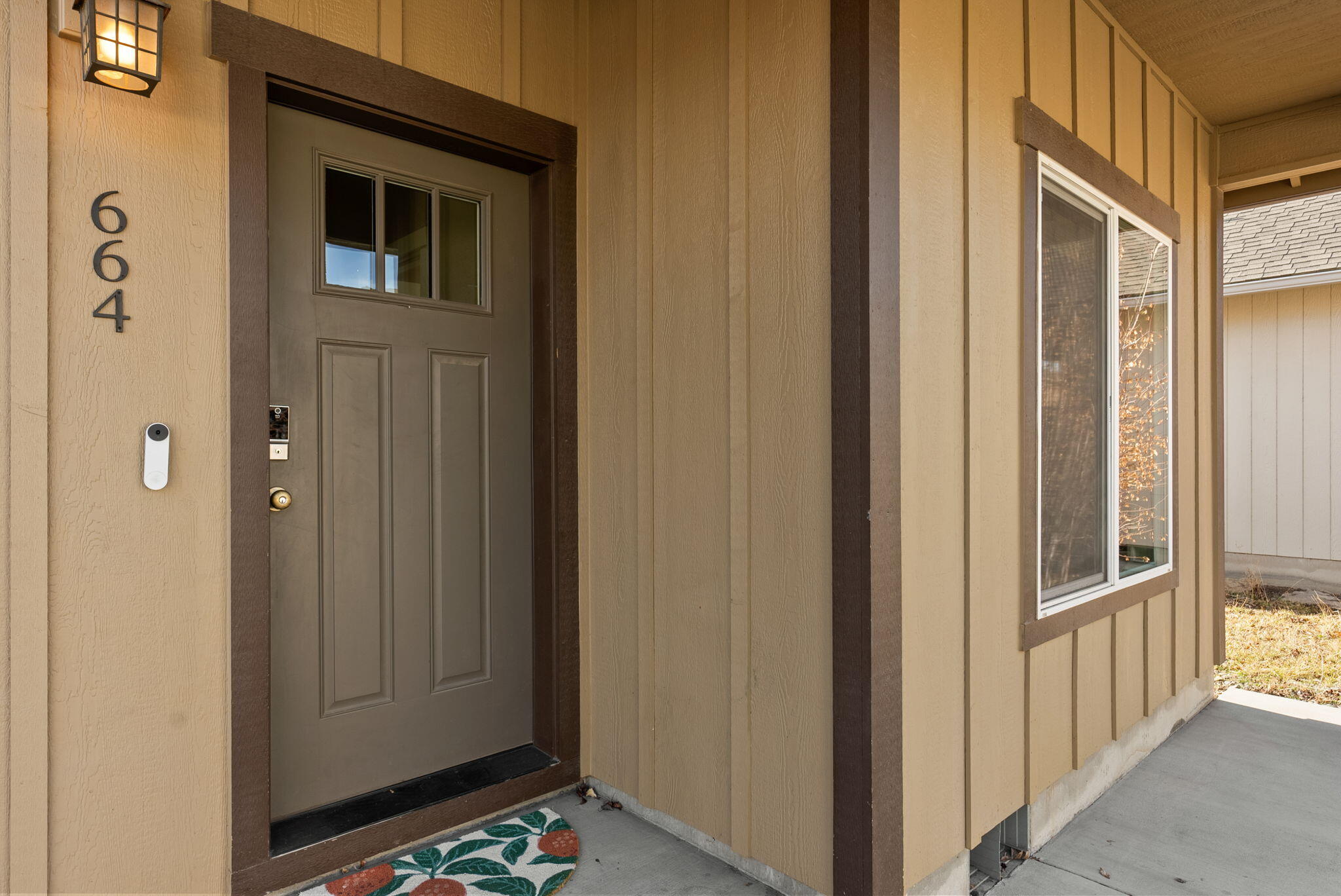 664 Southeast Reed Market Road Bend, OR 97702 - Photo 3 of 35 5-web-or-mls-Riley Visuals -5