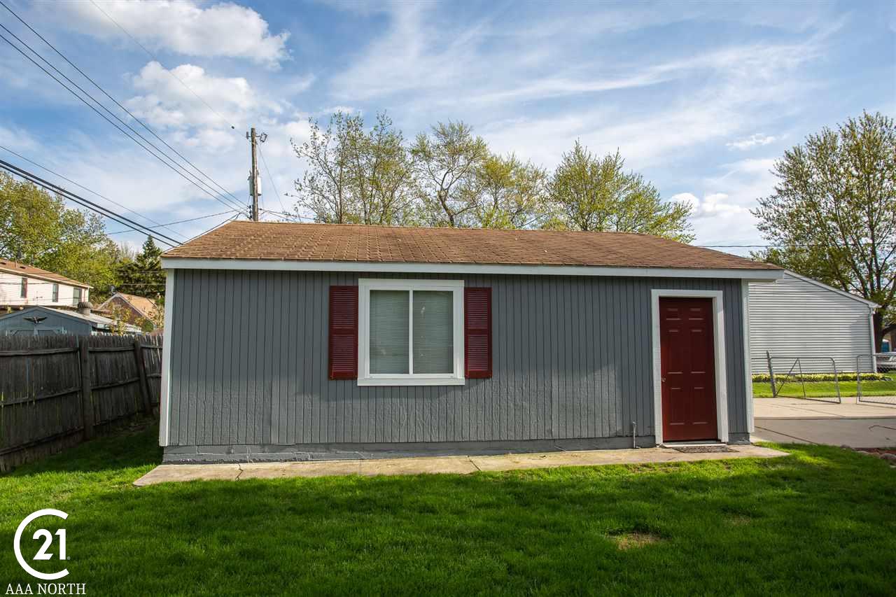 2895 Walsh Drive Rochester Hills, MI 48309 - Photo 15 of 38