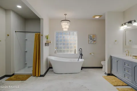 $375,000 | 1100 Maryview Farm Road, Lafayette, LA 70507