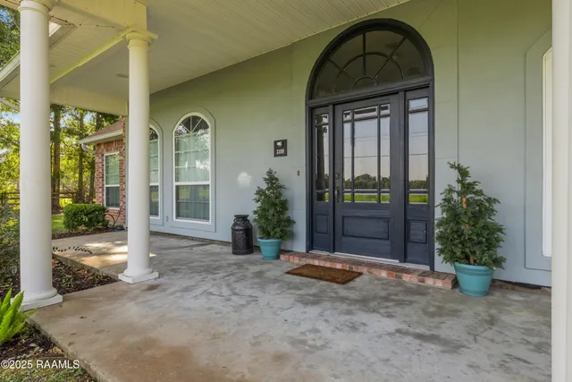 $375,000 | 1100 Maryview Farm Road, Lafayette, LA 70507