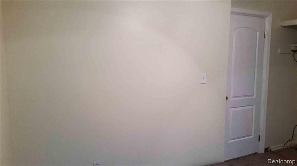 2932 West Thirteen Mile Road, Unit 14 Royal Oak, MI 48073 - Photo 18 of 21