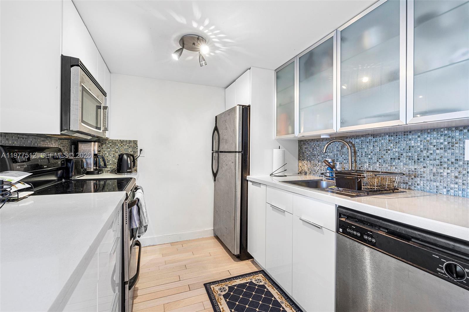 1621 Bay Road, Unit 505 Miami Beach, FL 33139 - Photo 12 of 36