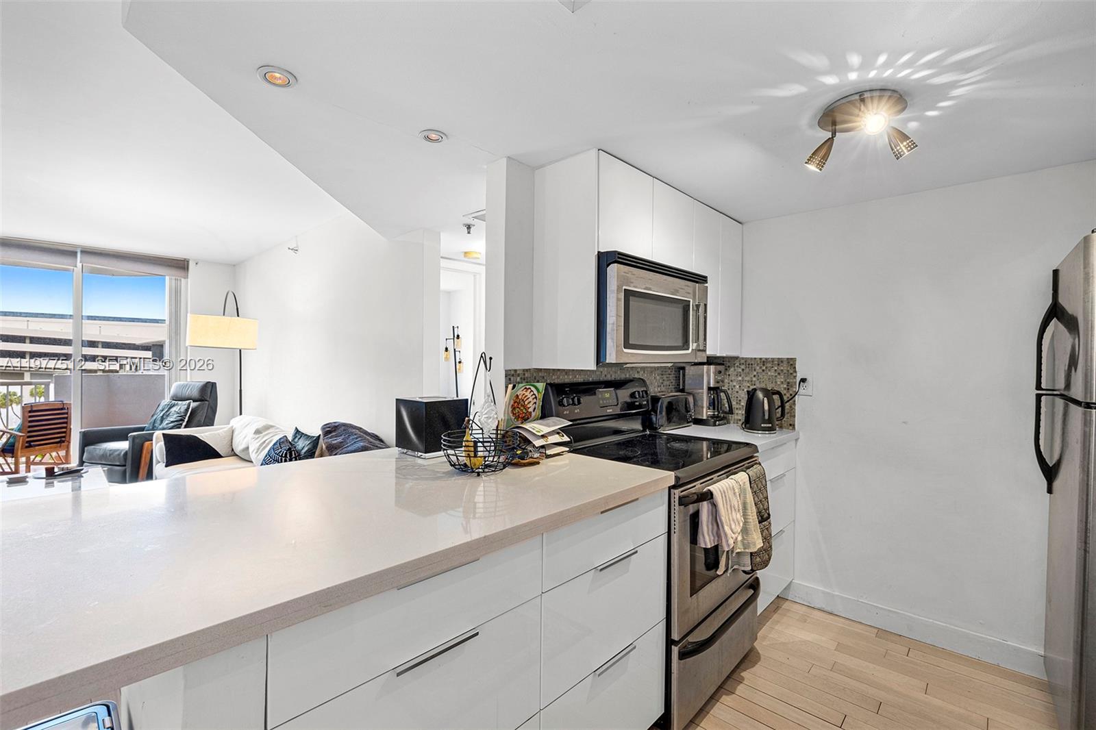 1621 Bay Road, Unit 505 Miami Beach, FL 33139 - Photo 13 of 36