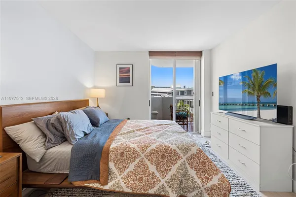 $3,500 | 1621 Bay Road, Unit 505, Miami Beach, FL 33139