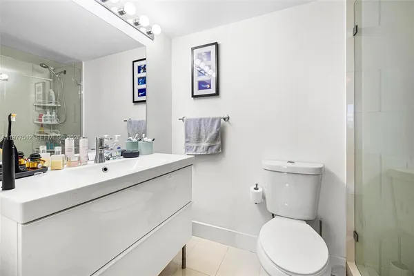 $3,500 | 1621 Bay Road, Unit 505, Miami Beach, FL 33139