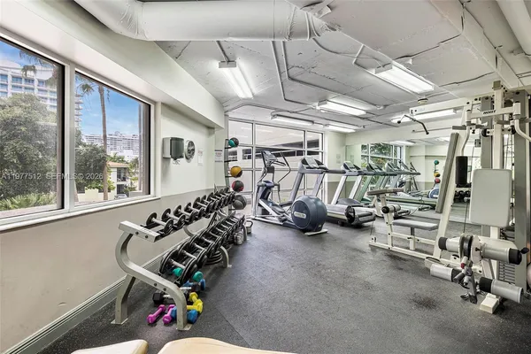 $3,500 | 1621 Bay Road, Unit 505, Miami Beach, FL 33139