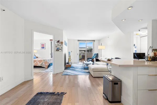 $3,500 | 1621 Bay Road, Unit 505, Miami Beach, FL 33139