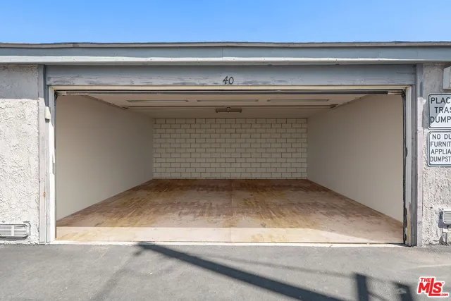 a house view with a outdoor space
