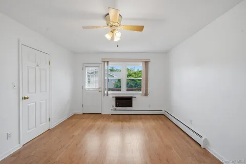 $269,000 | 11 Toehee Place, Unit 2B, Islip, NY 11751