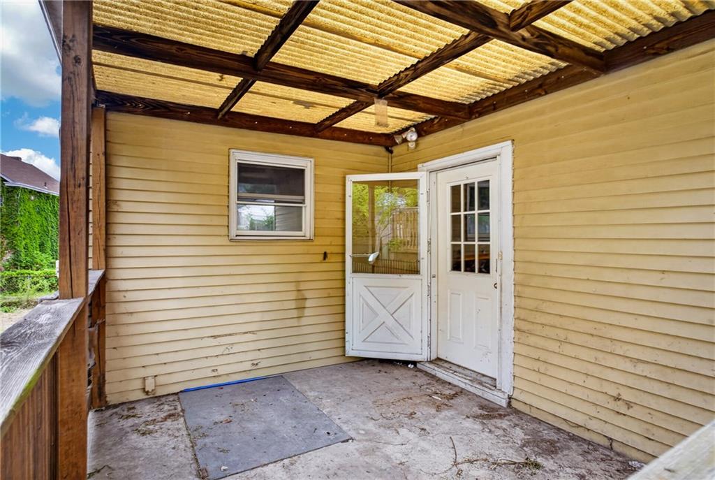 906 1st Street McKees Rocks, PA 15136 - Photo 28 of 37