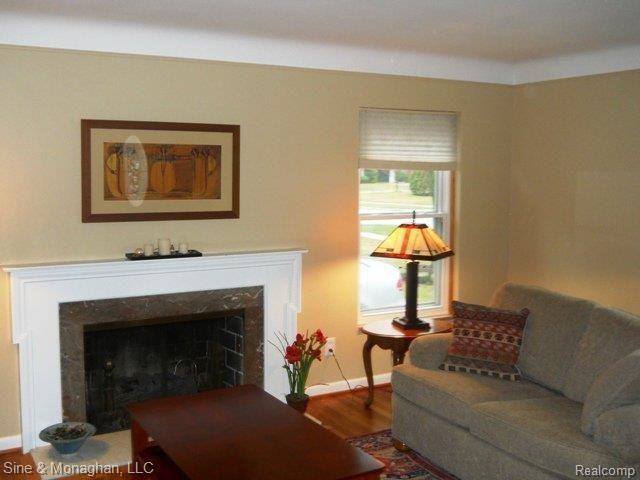 1336 Fairholme Road Grosse Pointe, MI 48236 - Photo 3 of 9 DSCN0002.JPG