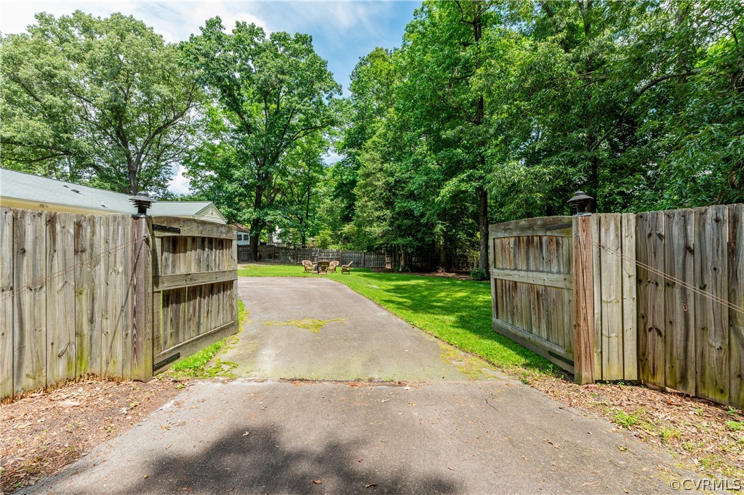 1105 Adkins Road Chesterfield, VA 23236 - Photo 31 of 38 Gallery Image 31