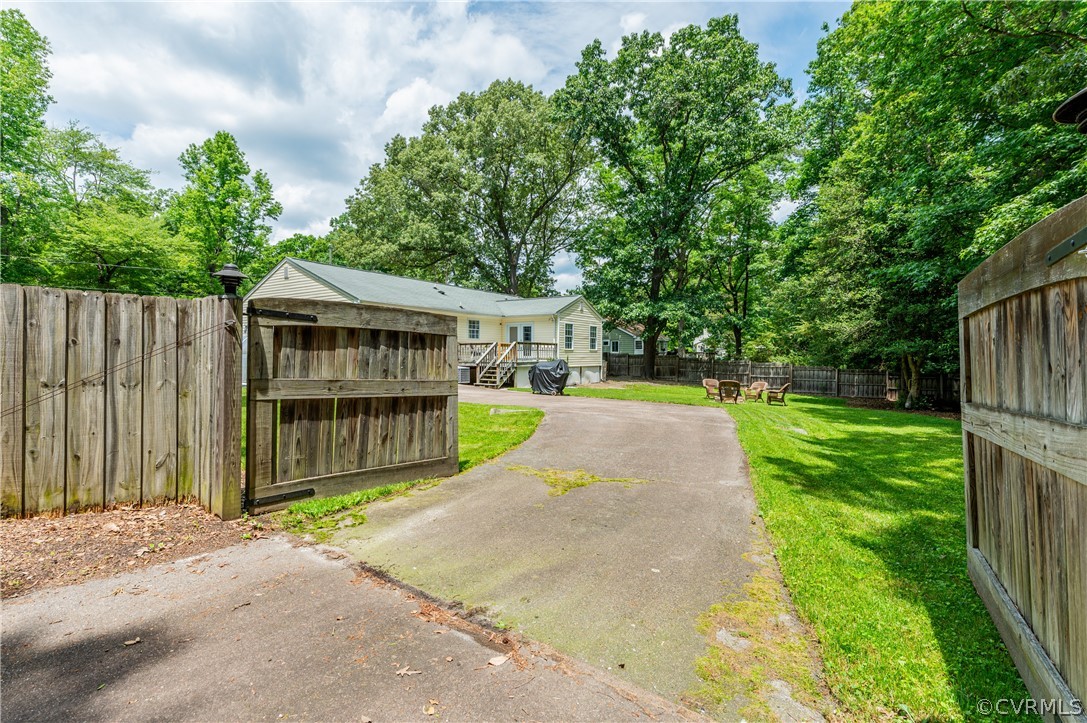 1105 Adkins Road Chesterfield, VA 23236 - Photo 32 of 38 Gallery Image 32