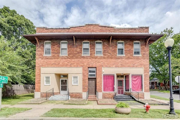 $1,250 | 821 Niedringhaus Avenue, Unit C, Granite City, IL 62040