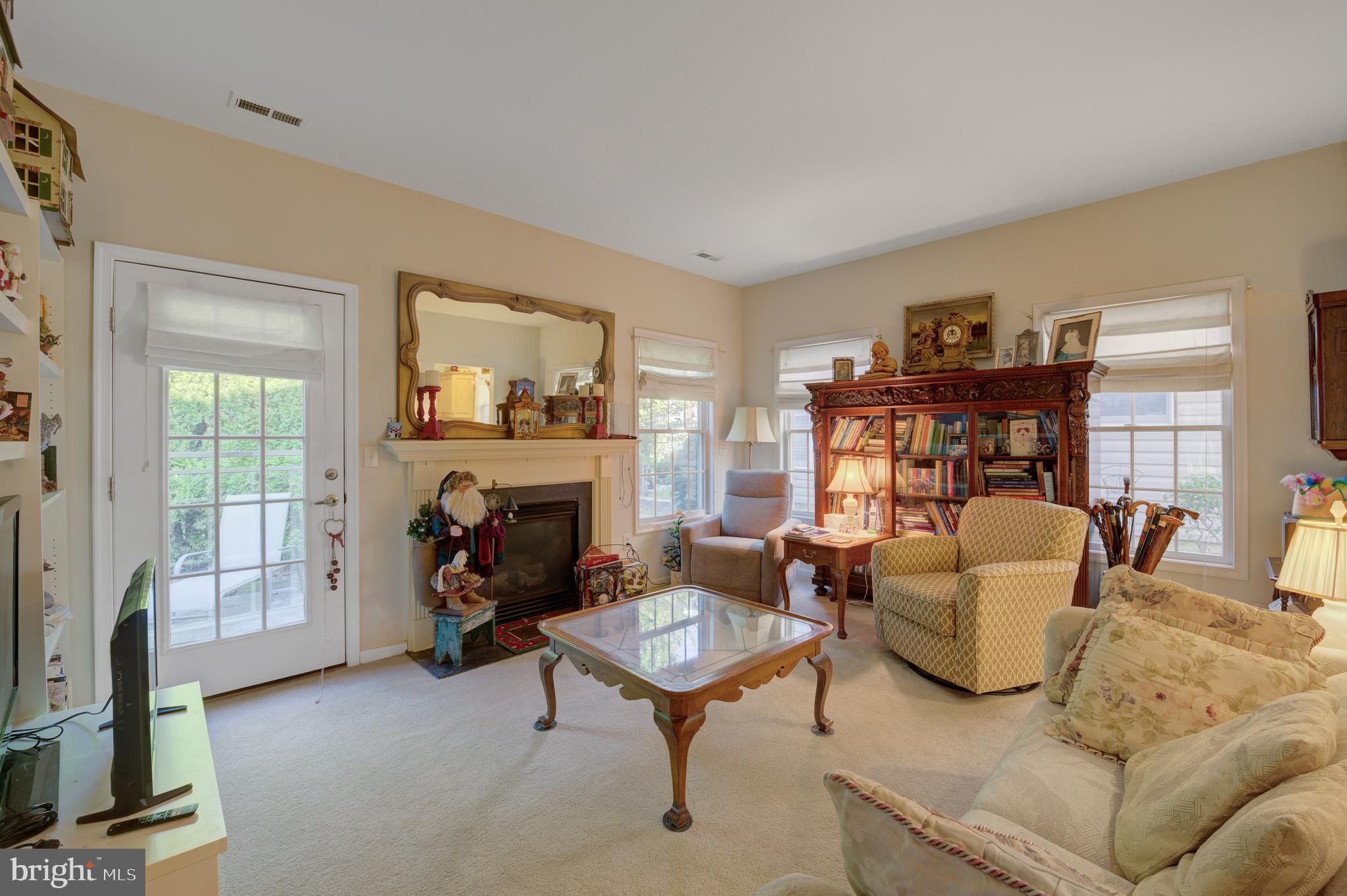 2 Oak Ridge Court Columbus, NJ 08022 - Photo 16 of 33