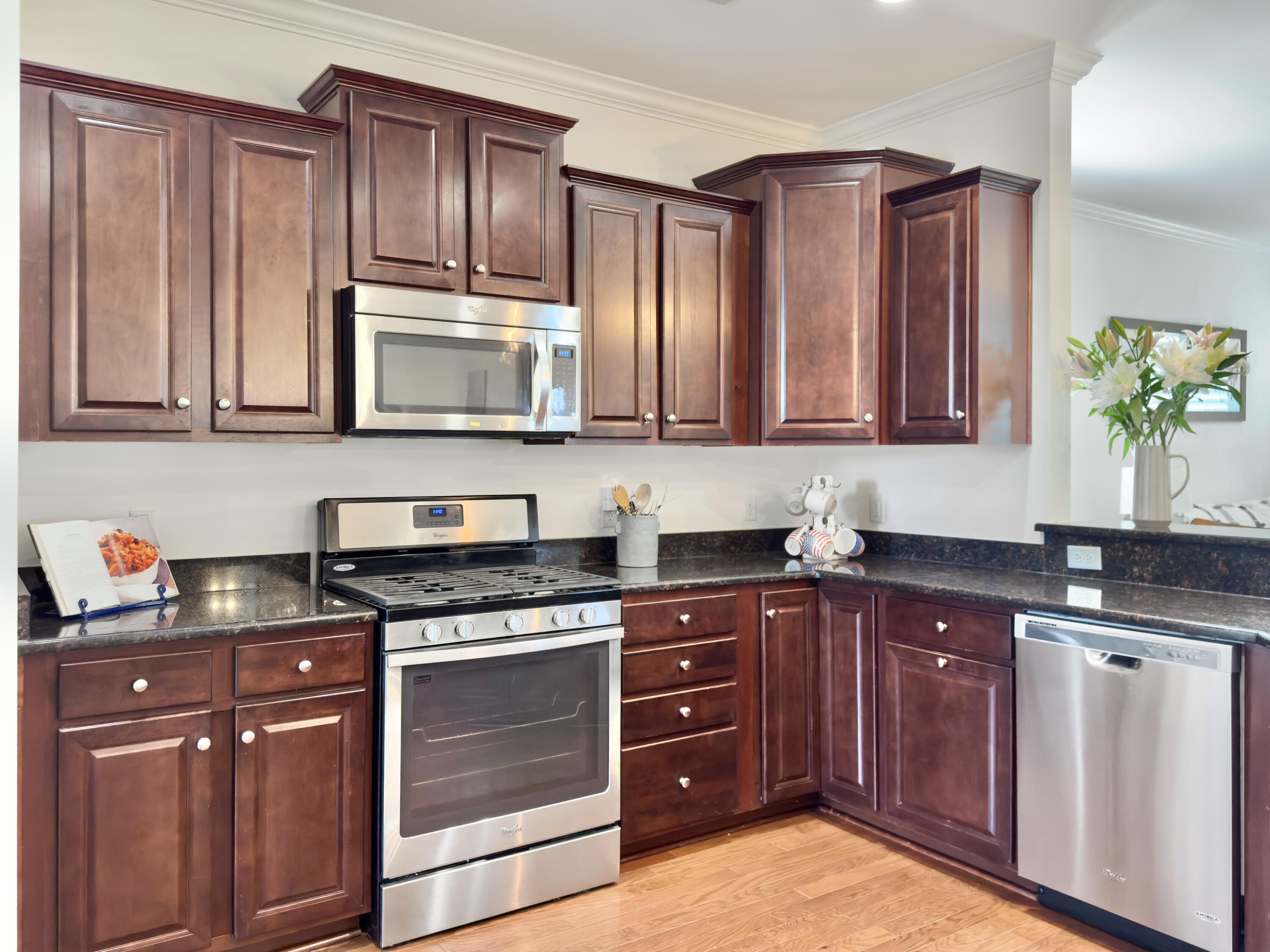 2881 Rutherford Way Charleston, SC 29414 - Photo 26 of 65 Kitchen
