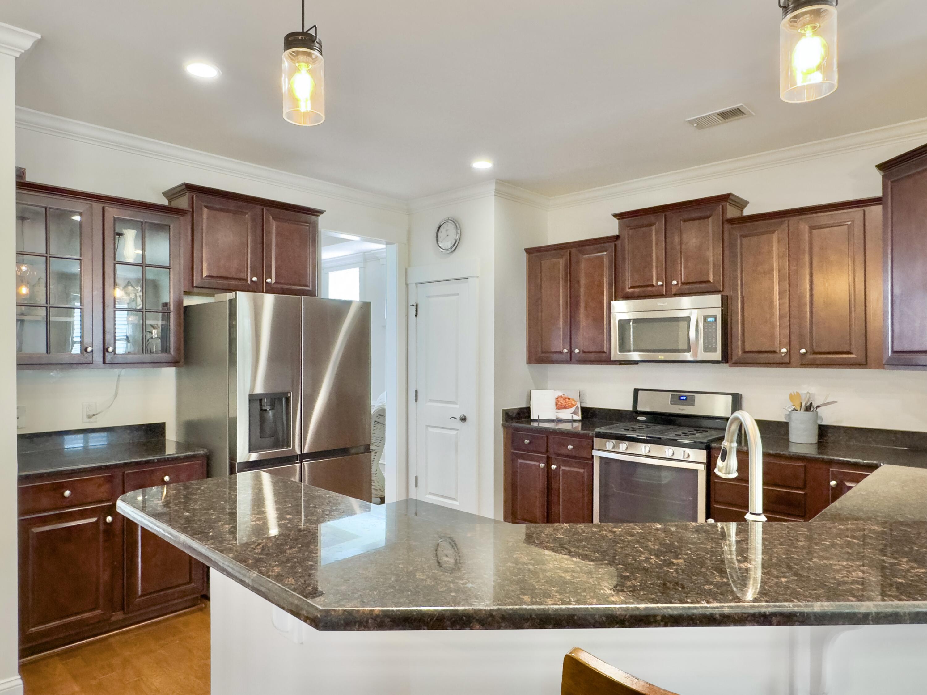 2881 Rutherford Way Charleston, SC 29414 - Photo 29 of 65 Kitchen