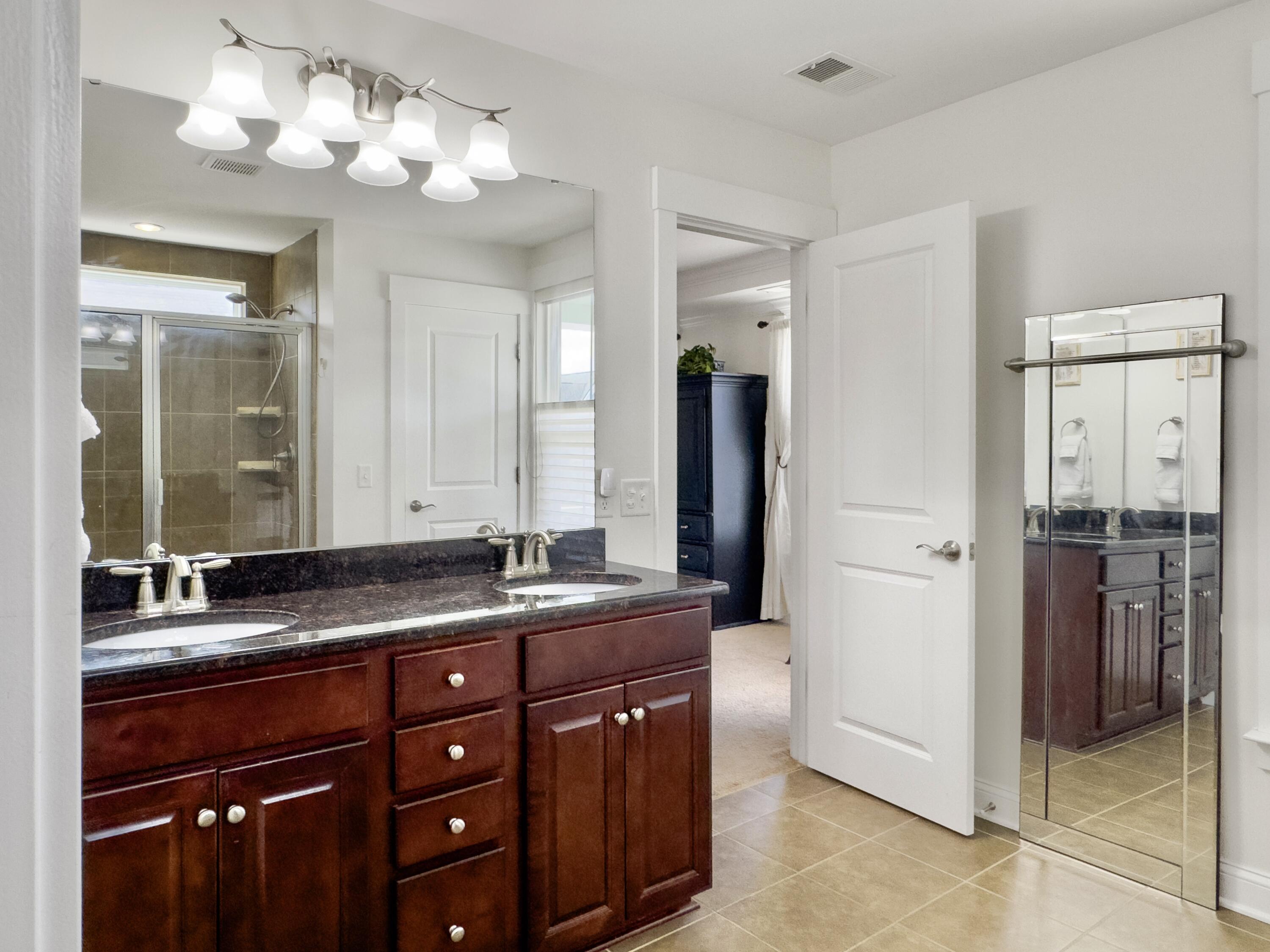 2881 Rutherford Way Charleston, SC 29414 - Photo 41 of 65 Primary Ensuite Bath
