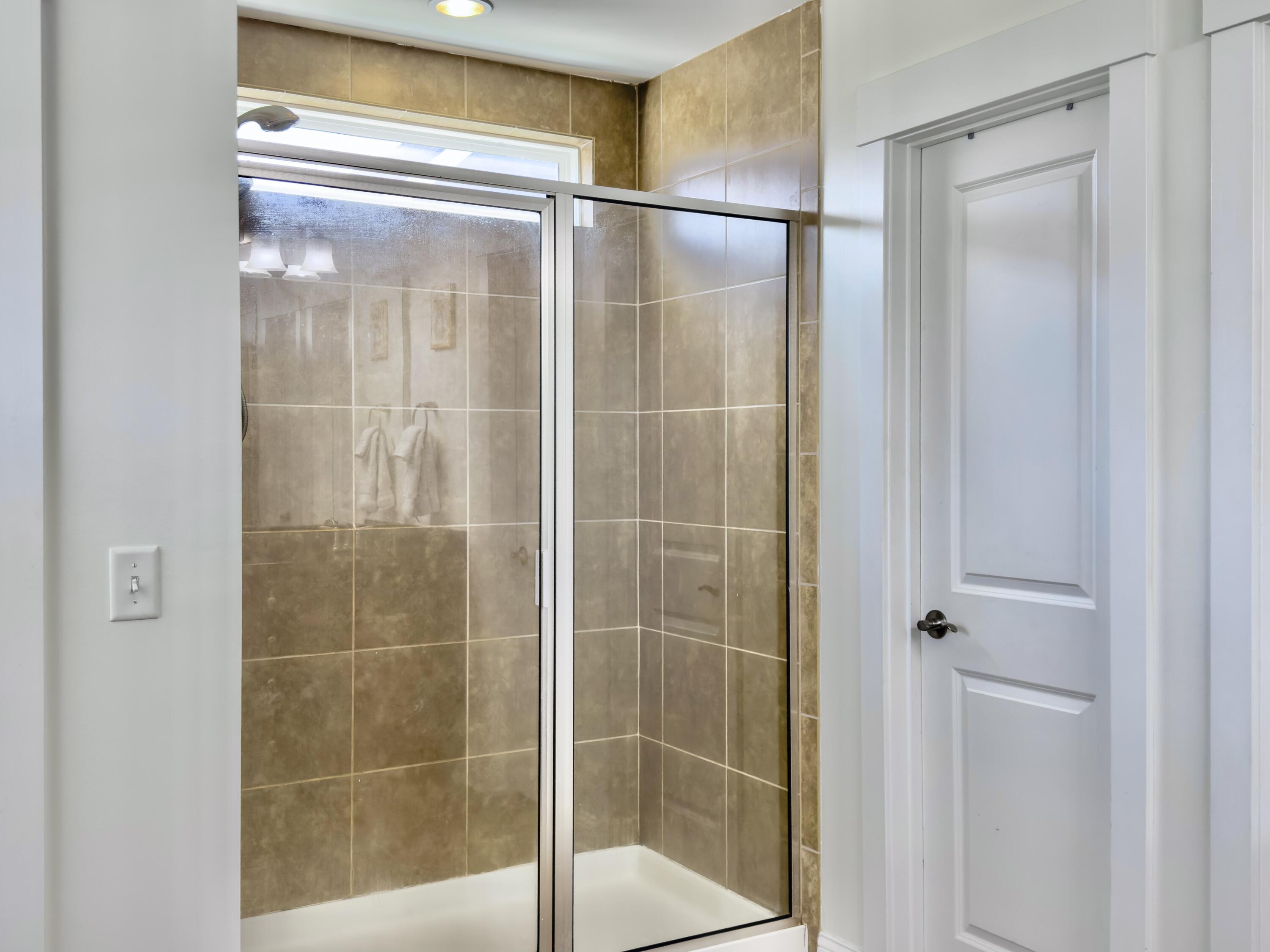 2881 Rutherford Way Charleston, SC 29414 - Photo 42 of 65 Primary Ensuite Bath