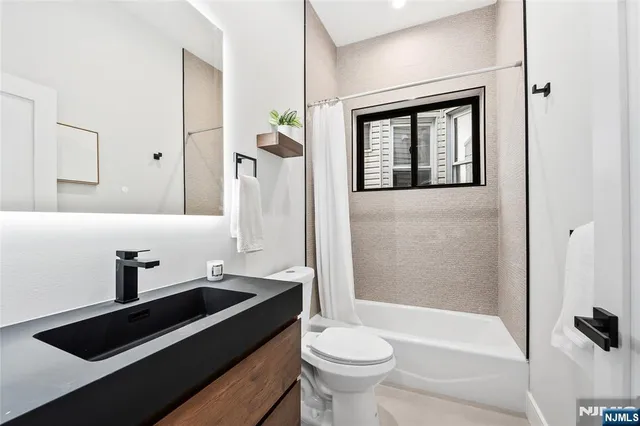 $629,000 | 165 Delaware Avenue, Unit 3, Jersey City, NJ 07306