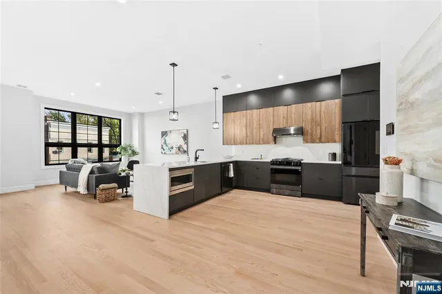 $629,000 | 165 Delaware Avenue, Unit 3, Jersey City, NJ 07306