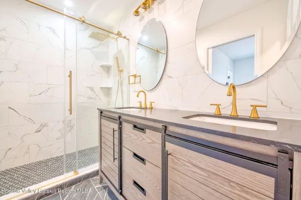 $549,999 | 127 Spring Lake Road, Red Hook, NY 12571