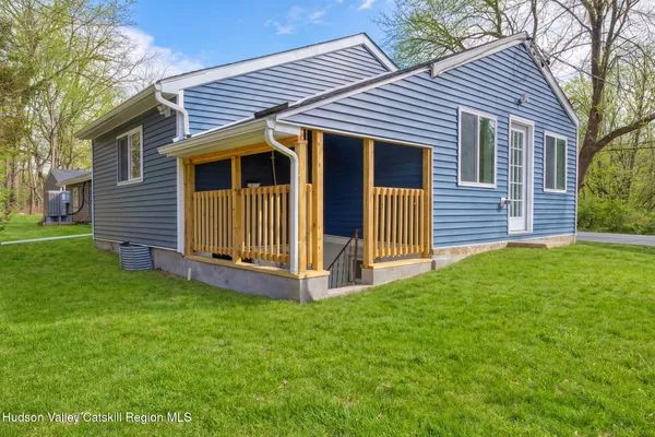 $549,999 | 127 Spring Lake Road, Red Hook, NY 12571