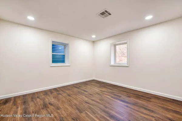 $549,999 | 127 Spring Lake Road, Red Hook, NY 12571