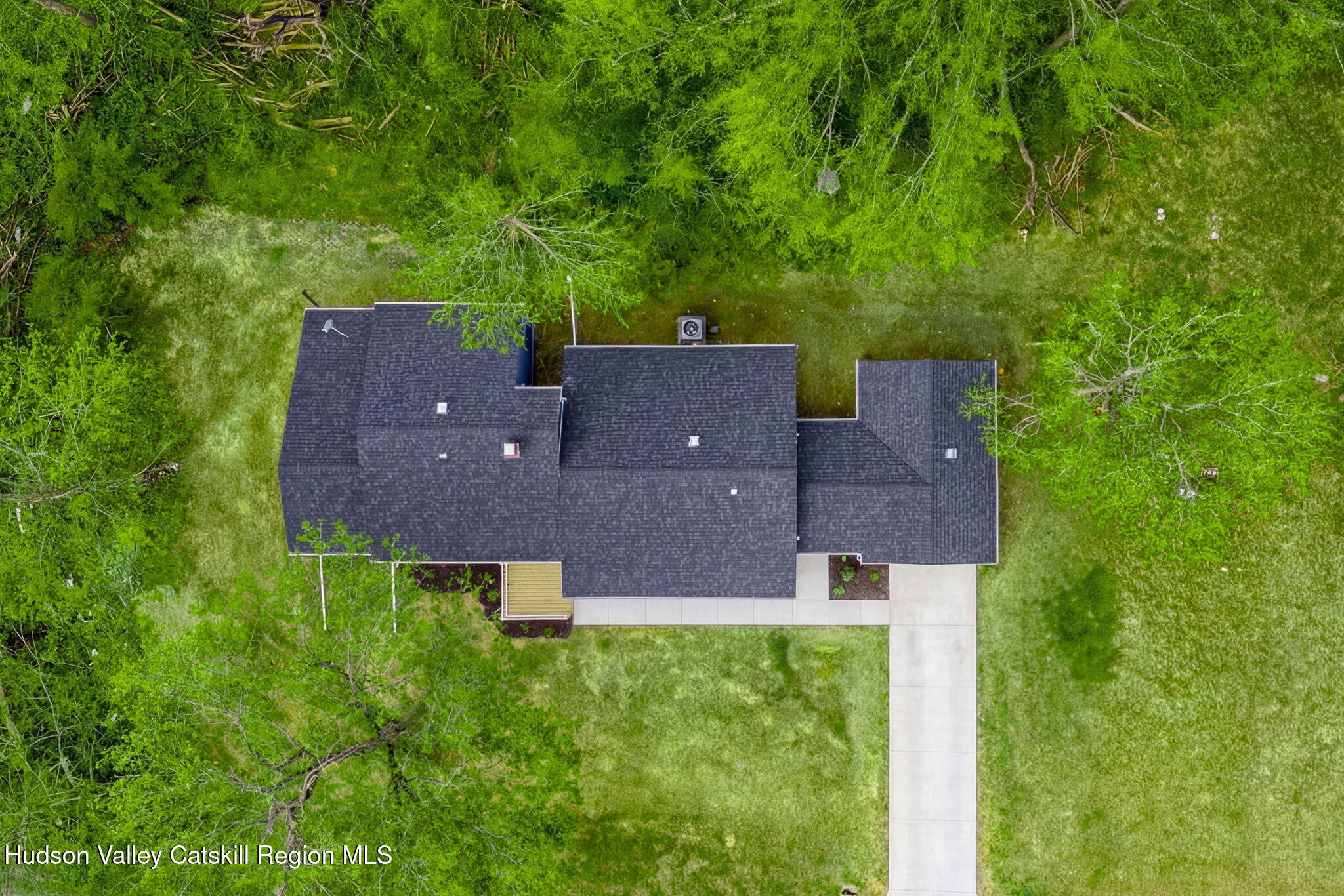 127 Spring Lake Road Red Hook, NY 12571 - Photo 29 of 30 ext-sky-6-front-exterior_R5