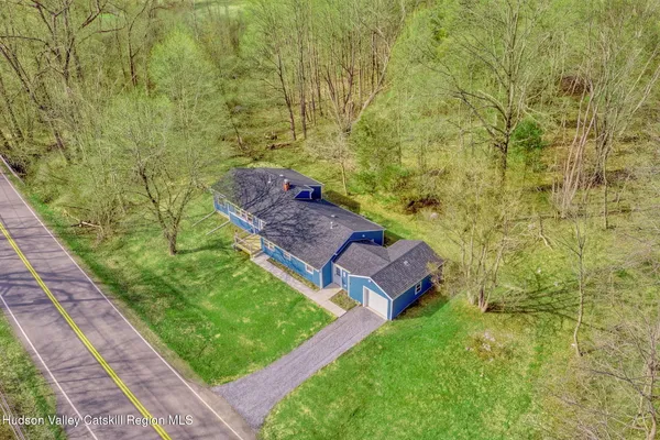 $549,999 | 127 Spring Lake Road, Red Hook, NY 12571